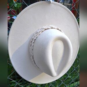 White suede Windsor hat new!